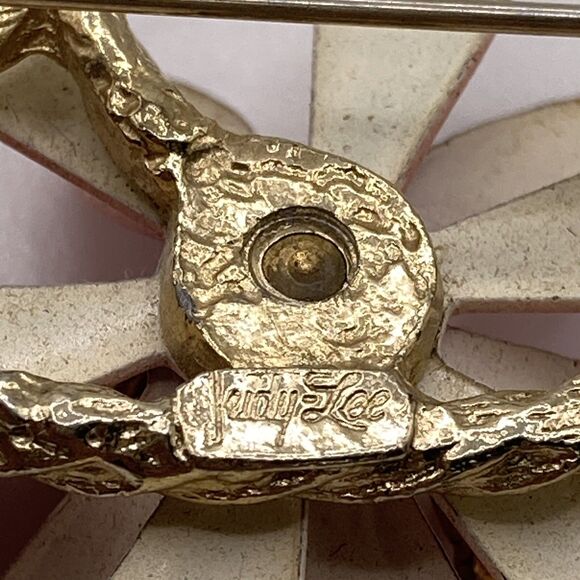 VTG 1960's Signed Judy Lee Red/orange Enamel Flower Brooch. - Picture 5 of 6